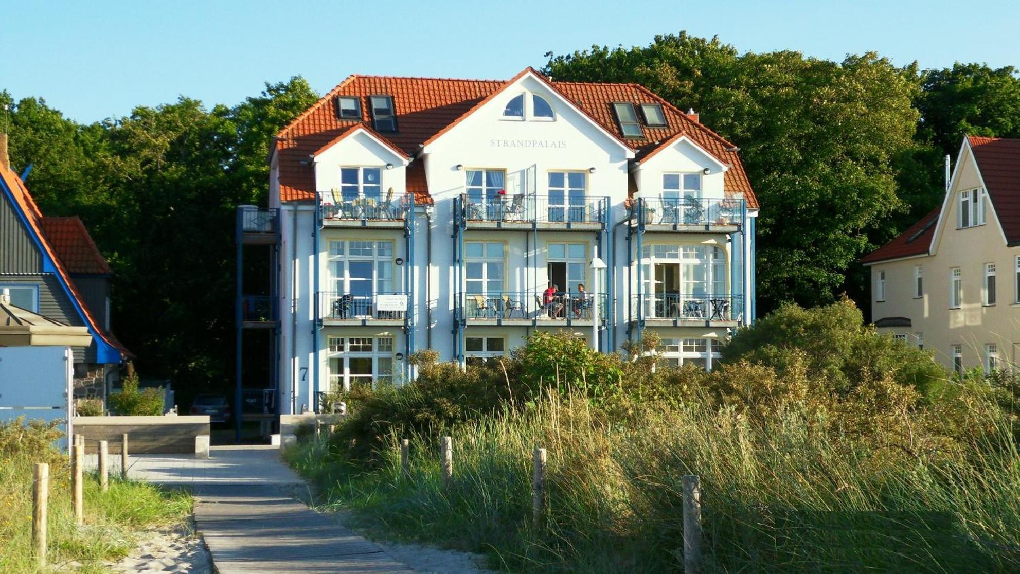 Strandpalais/Meerblick รอสต็อค ภายนอก รูปภาพ